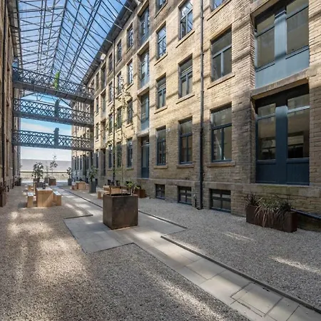 5-bedroom Luxury Duplex Penthouse *