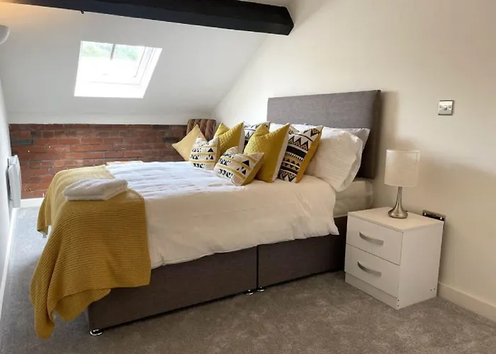 Apartment 5-bedroom Luxury Duplex Penthouse Bradford (West Yorkshire)