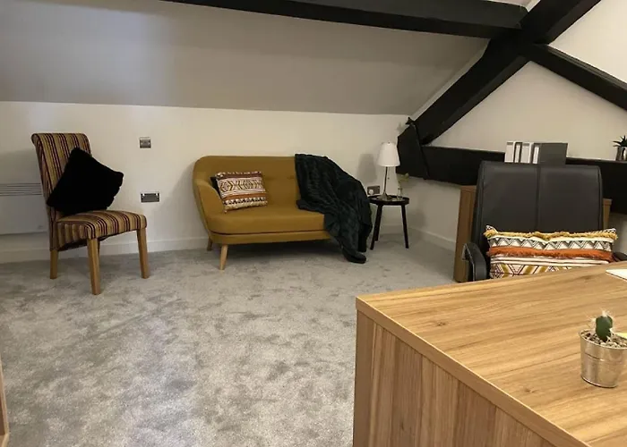 5-bedroom Luxury Duplex Penthouse *